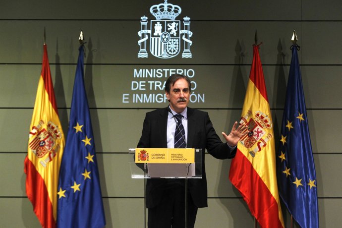 ministro de Trabajo e Inmigración, Valeriano Gómez