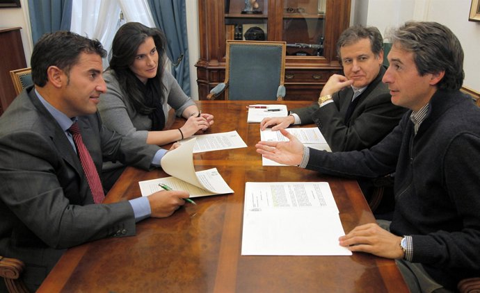 REUNION CON ASOCIACION HOSTELERIA