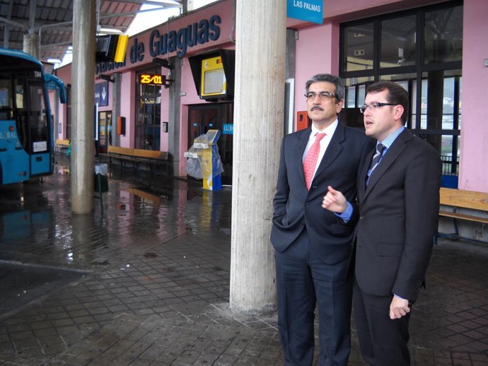 De izquierda a derecha, el presidente de Nueva Canarias y vicepresidente del Cab