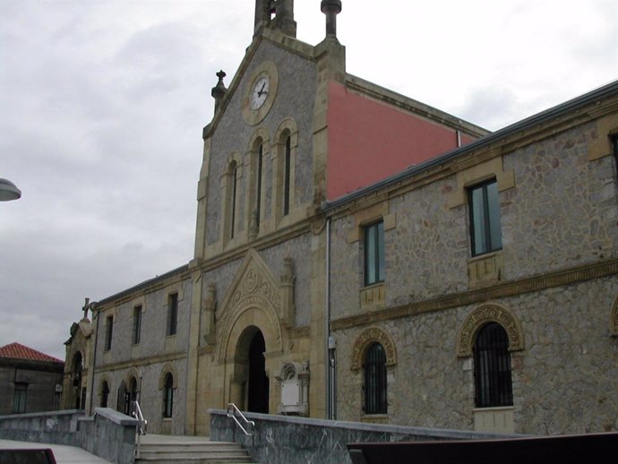Iglesia de Polloe.