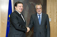 Griñán destaca "gran coincidencia" con Durao Barroso sobre un presupuesto suficiente de la UE para PAC y cohesión