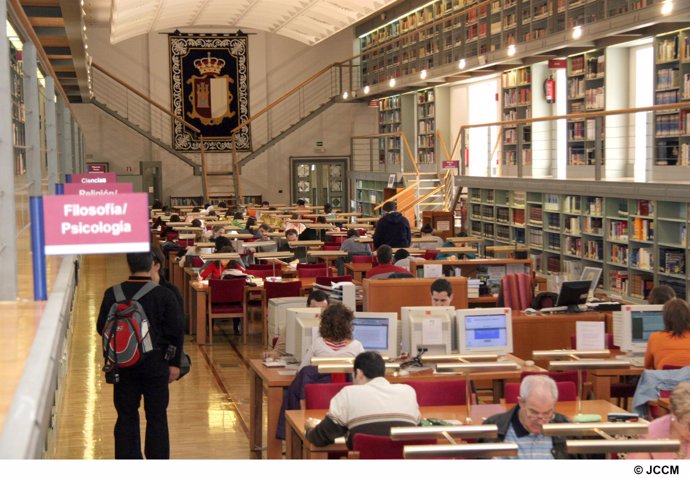sala de estudio de la Biblioteca de Castilla-La Mancha