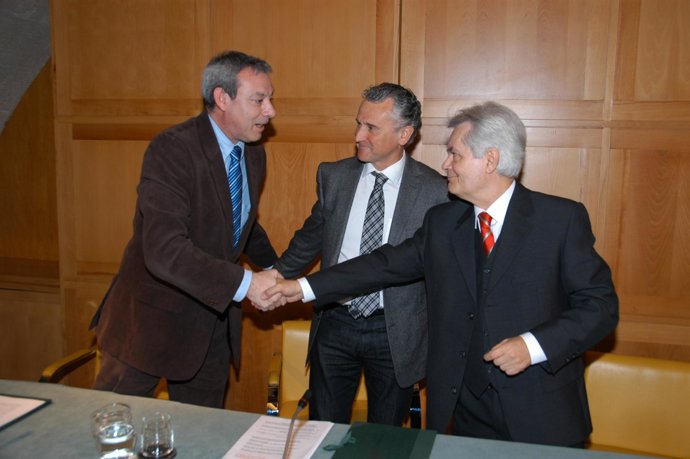 Los consejeros de Eduación y Cultura de la Junta de Andalucía, con el presidente