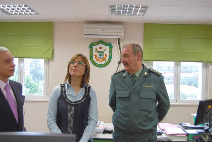 El subdelegado del Gobierno en Málaga, Hilario López Luna; la delegada provincia