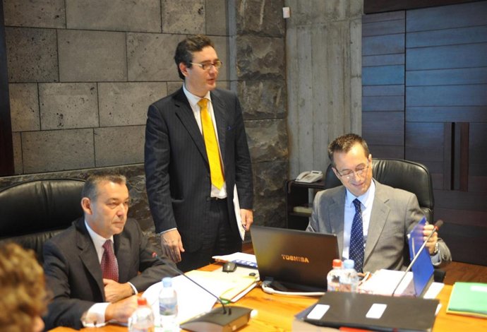 Fotos Paulino Rivero Preside La Sesión Del Consejo De Gobierno De Canarias
