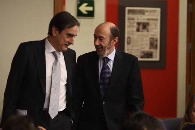 Ministro de Trabajo, Valeriano Gómez y el vicepresidente primero y ministro del 