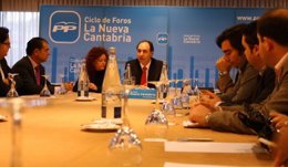 Ignacio Diego en su encuentro con el sector turístico