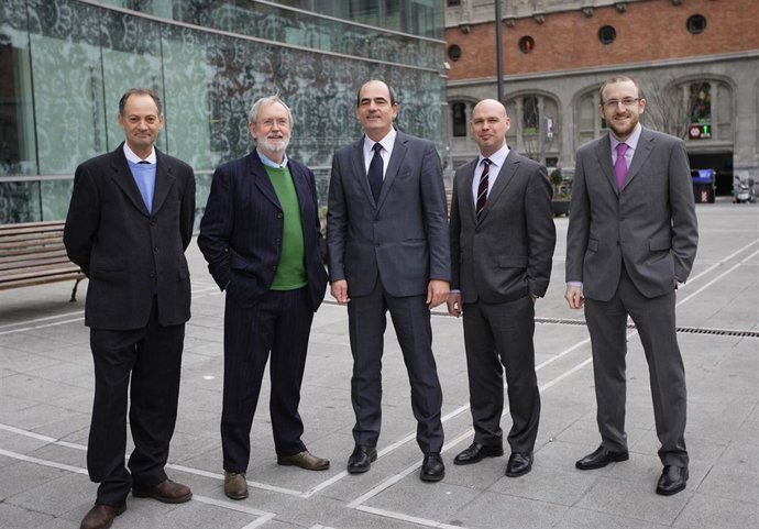 Rafael Enparantza  -  TEKNIKER-IK4, Colin Carlile - European Spallation Source E