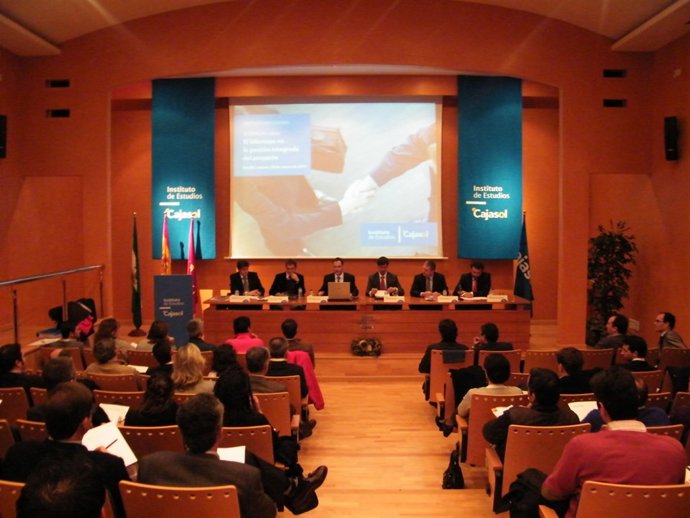 Jornada sobre Liderazgo en la Gestión de Proyectos en el Instituto de Estudios C