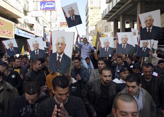 Manifestación en apoyo del lider palestino Mahmud Abbas
