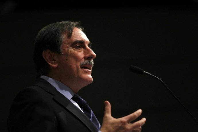 ministro de Trabajo e Inmigración, Valeriano Gómez