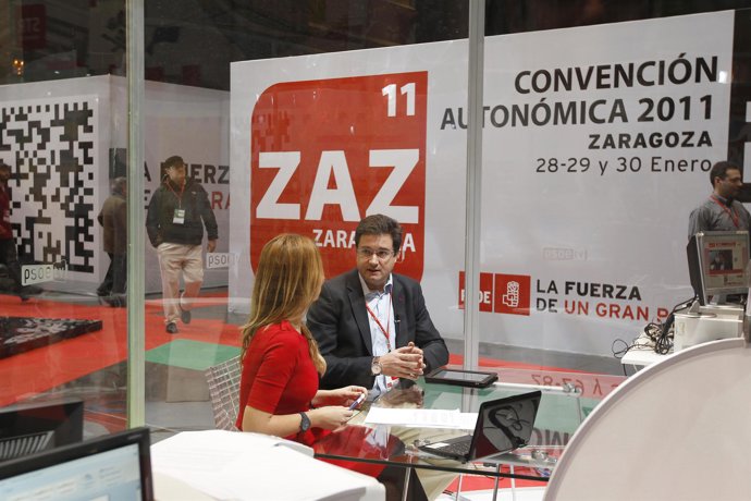 Óscar López, durante una entrevista en Zaragoza.