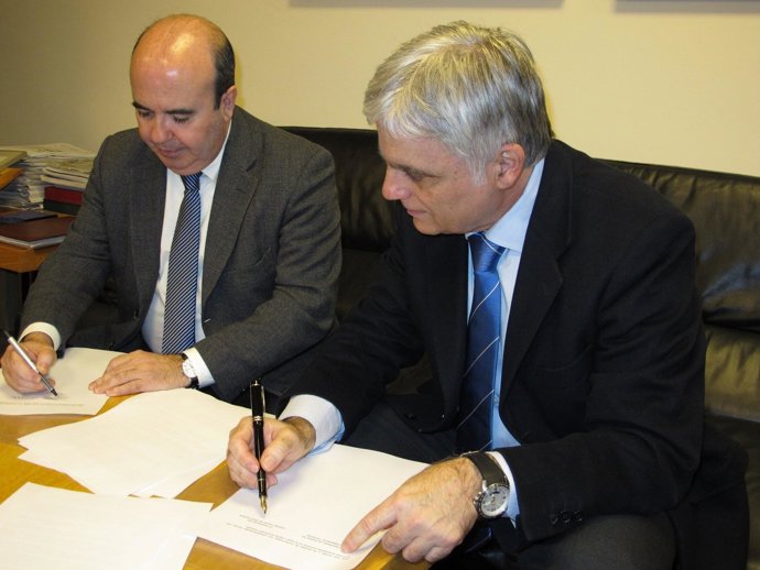 Firma del convencio entre el Gobierno de España y el Cabildo de Gran Canaria