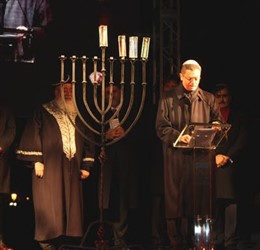 Alberto Ruiz-Gallardón en la celebración de Janucá en Madrid