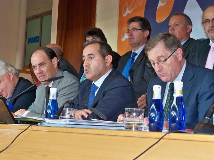 Carlos Rico  en una asamblea