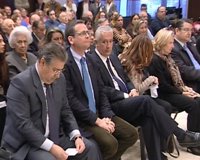 Arenas afirma que el "mejor" homenaje a las víctimas es que "los terroristas no se presenten a las próximas elecciones"