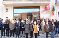 Decenas de personas condenan la muerte de una vecina a manos de su marido en Campo de Criptana (Ciudad Real)