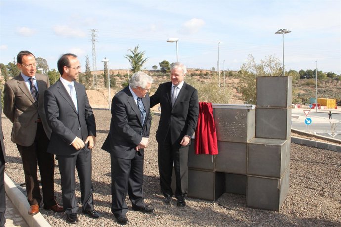 El presidente de la Comunidad, Ramón Luis Valcárcel, en inauguración de la zona 