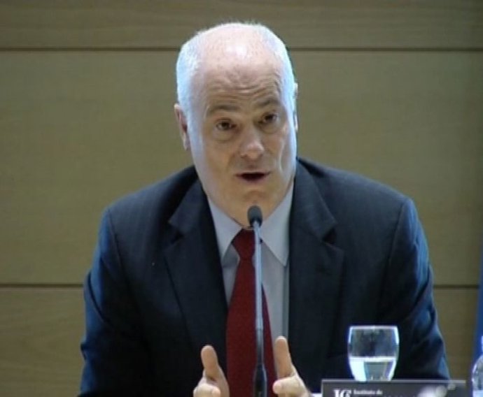 Campa calcula que el PIB habría crecido un 1,6% 