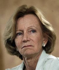 Salgado ve una "buenísima noticia" el pacto social