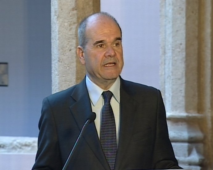 Chaves dice que le gusta Zapatero como candidato