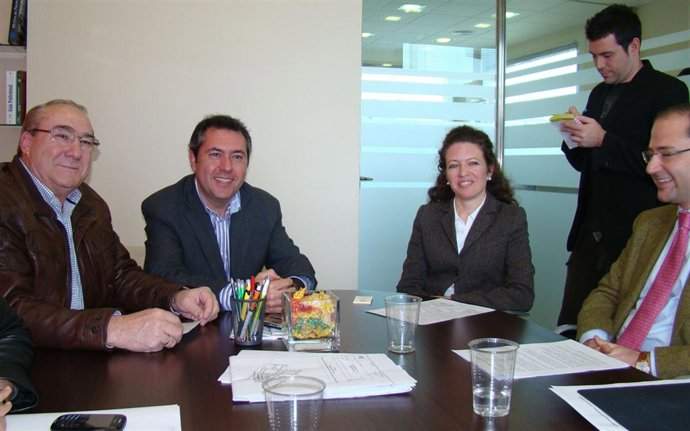 Nota Espadas Sobre Ley Capitalidad Y Convención Municipal