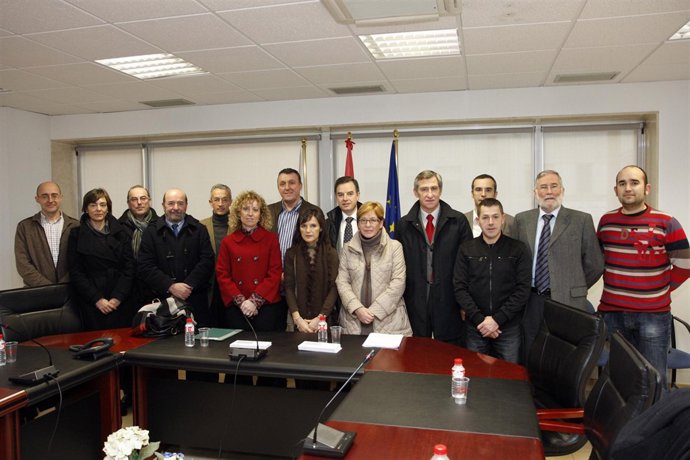 Acto preisidido por Tezanos