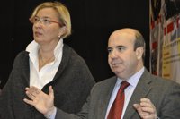 Zarrías pide a Rajoy que diga si quiere "volver a la España una, grande y libre" o profundizar en el Estado Autonómico