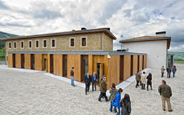 Exterior de Centro de Menores de Ilundáin (Valle de Aranguren).