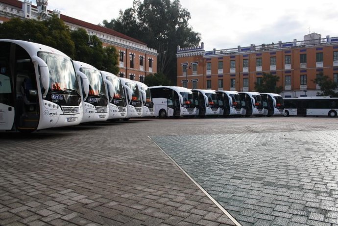 Imagen de los nuevos autobuses de la Comunidad Autónoma