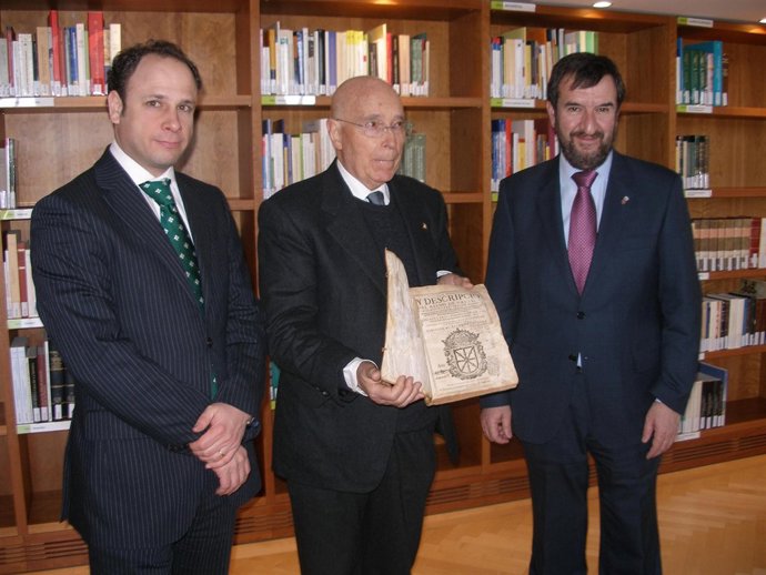 El presidente de la Asociación de Amigos de la Vieja Navarra, Lucien Hurmic, mue