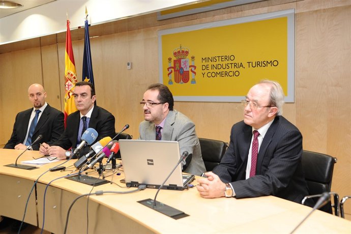 Presentación estudio sobre consecuencias de defectos en frenado de coches