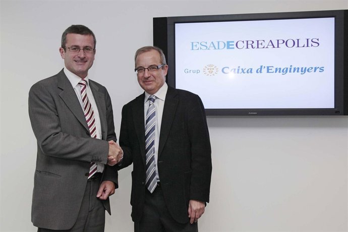 Firma del convenio entre Esadecreapolis y Caixa d'Enginyers