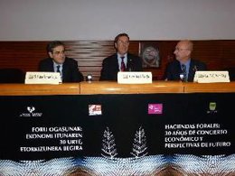 Mario Fernández y José Luis Bilbao en la jornada sobre el Concierto