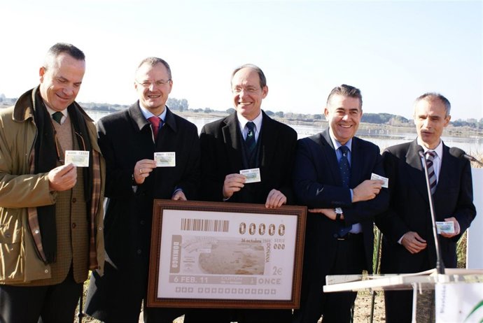 Presentación del cupón de fin de semana que la organización de ciegos dedicará a