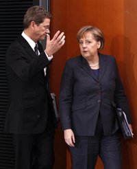 Merkel afirma que Europa no necesita una refundación del euro