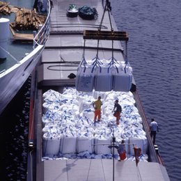 barco carguero transporte maritimo exportacion