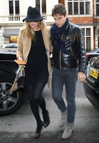 Kate Moss y Jamie Hince están prometidos