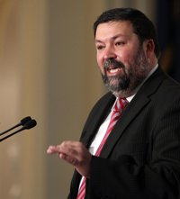 Caamaño avisa de que el Estado llevará a los tribunales un partido que sea "pantalla" de Batasuna