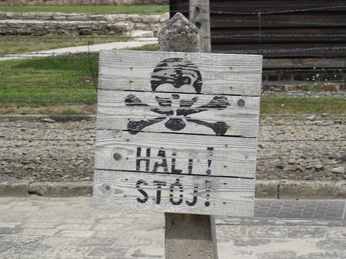 Auschwitz desde flickr por ryarwood CC