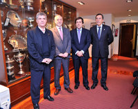 Fútbol/Copa.- Villar (RFEF): "Por mi cabeza pasan varios lugares que pueden acoger la final, pero no lo puedo decir" 