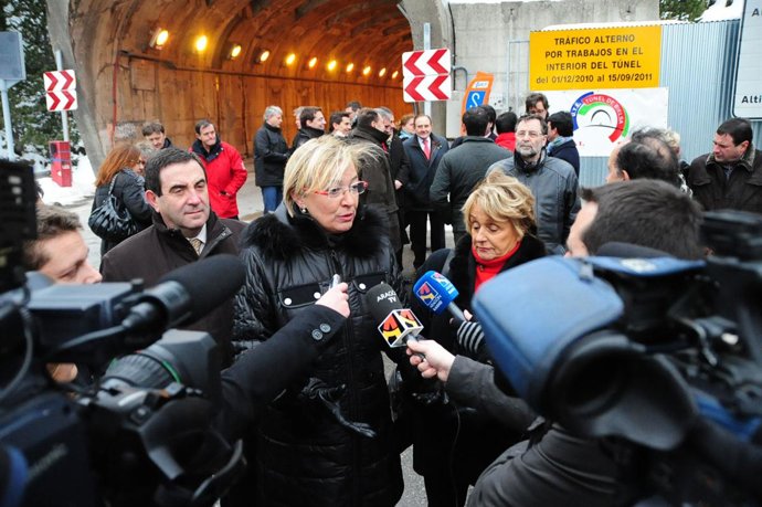 La consejera de Presidencia de Aragón, Eva Almunia, y la La presidenta del Conse