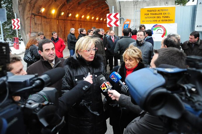 La consejera de Presidencia de Aragón, Eva Almunia, y la La presidenta del Conse