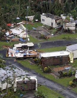 paso del ciclón 'Yasi'  por Australia