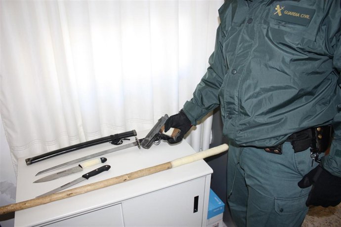 Material intervenido al detenido por la Guardia Civil