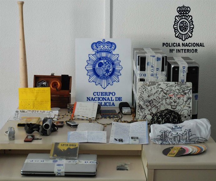 Simbología propia de la organización Latin King intervenida