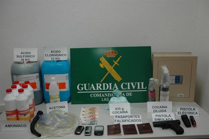 Material incautado por la Guardia Civil