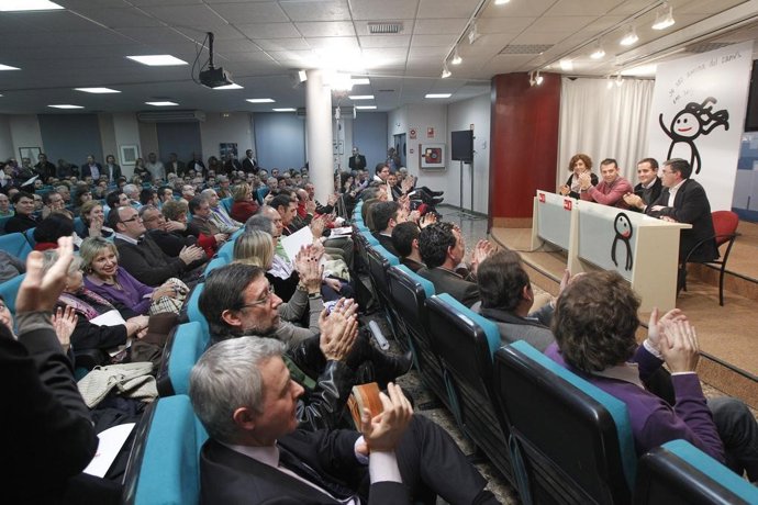 Presentación de la campaña Amics del Canvi