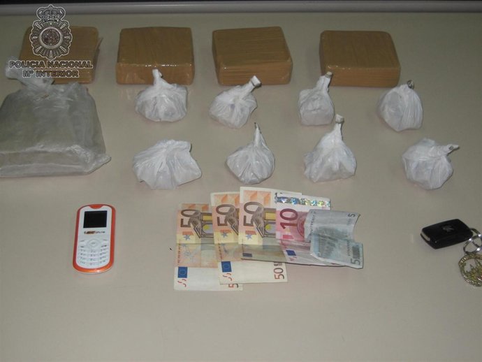 Nota De Prensa Y Foto Sobre Droga Intervenida