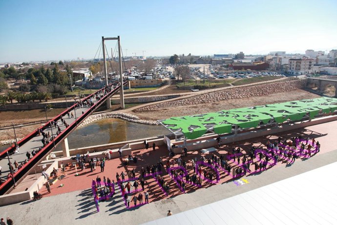 Nota Prensa Y Fotos De La Fiesta Contra El Petroleo